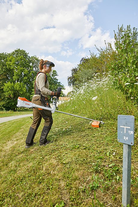 Kosa Akumulatorowa Stihl FSA 135 bez akumulatora i ładowarki AutoCut C 26-2
